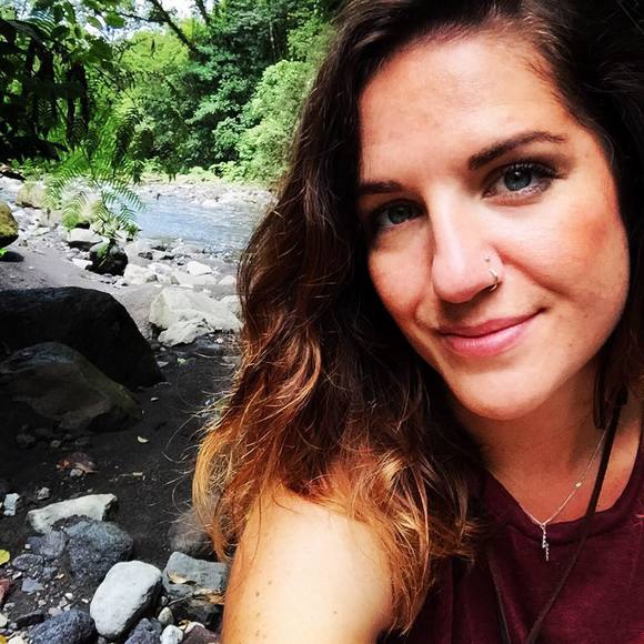 Meet your Posher, Christina - Picture 1 of 1